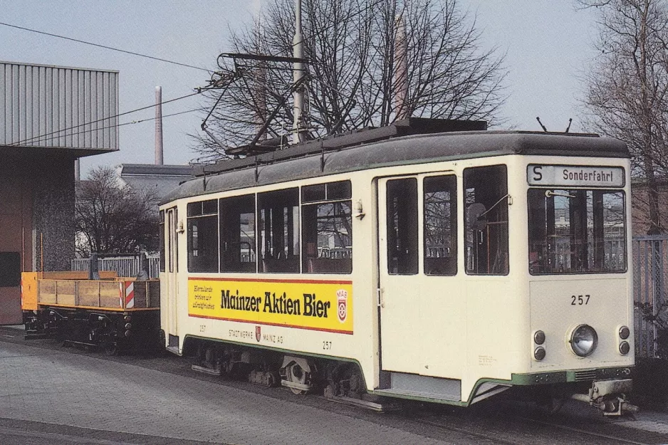 Postcard: Mainz railcar 257 at Kreyßigstr. (1983)