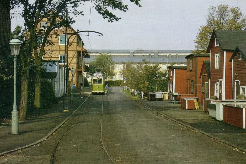 Postcard: Malmö Museum line with museum tram 20 at Banérskajen (1987)