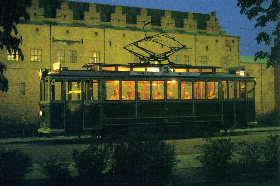 Postcard: Malmö Museum line with museum tram 20 in front of Malmöhus (1988)
