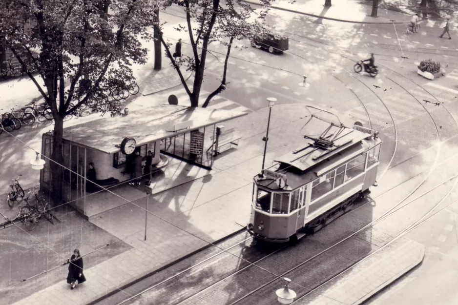 Postcard: Norrköping tram line 1 with railcar 38 in the intersection Norra Promenaden/Kungsgatan (1953-1957)