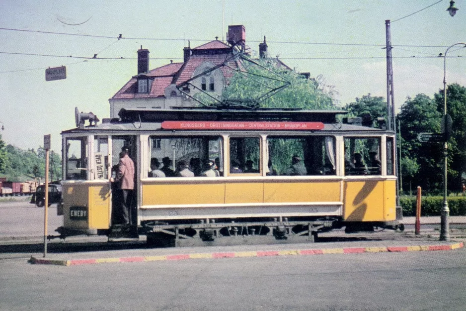 Postcard: Norrköping tram line 2 with railcar 23 at Styrmansgatan (1947)