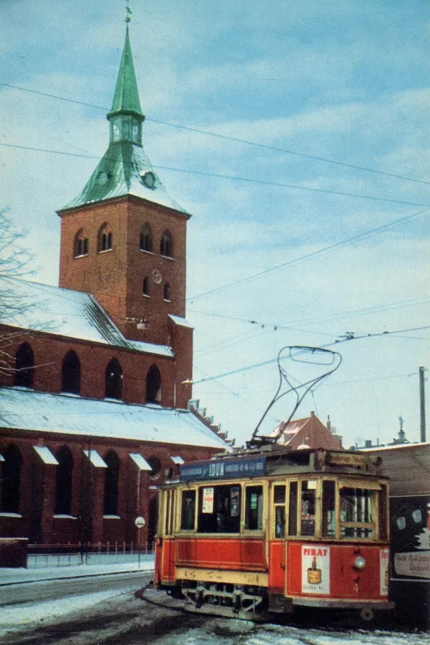 Postcard: Odense Hovedlinie with railcar 4 on Skomagersstræde (1952)