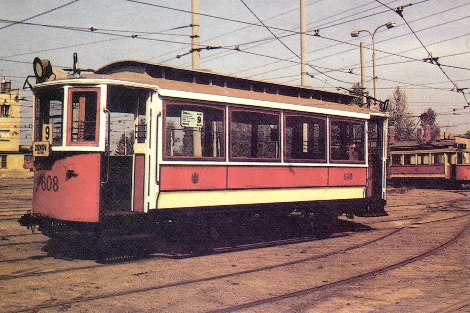 Postcard: Prague sidecar 608 in front of Vozovna Střešovise (1945-1949)