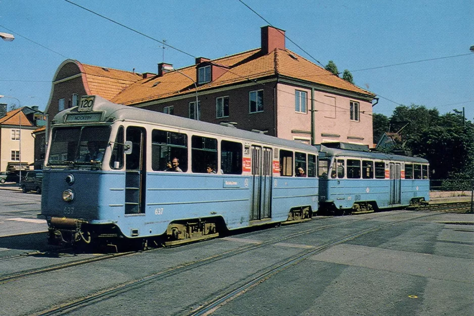 Postcard: Stockholm tram line 12 Nockebybanan with sidecar 637 in the intersection Ålstensgatan (1983)