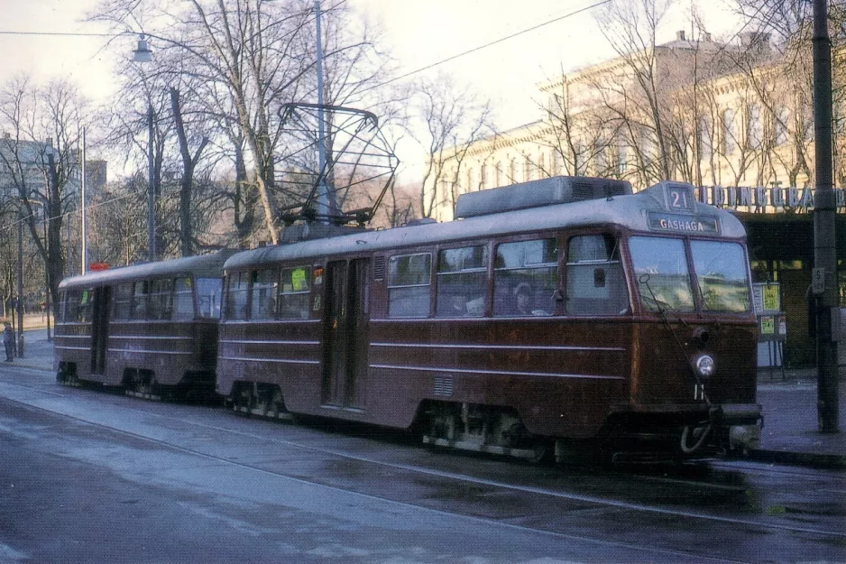 Postcard: Stockholm tram line 21 Lidingöbanan with railcar 11 at Humlegården (1967)