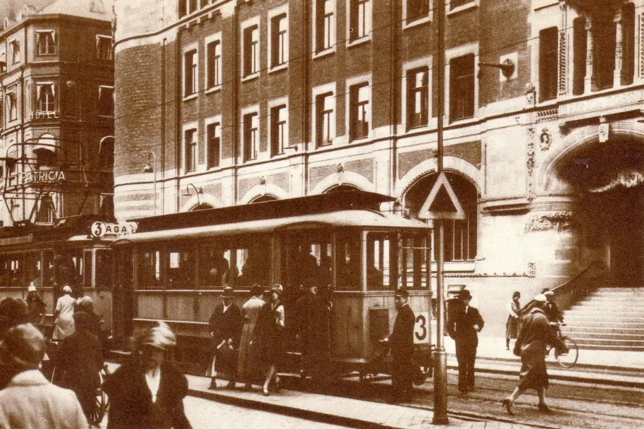 Postcard: Stockholm tram line 3 at Centralposthuset (1920-1929)