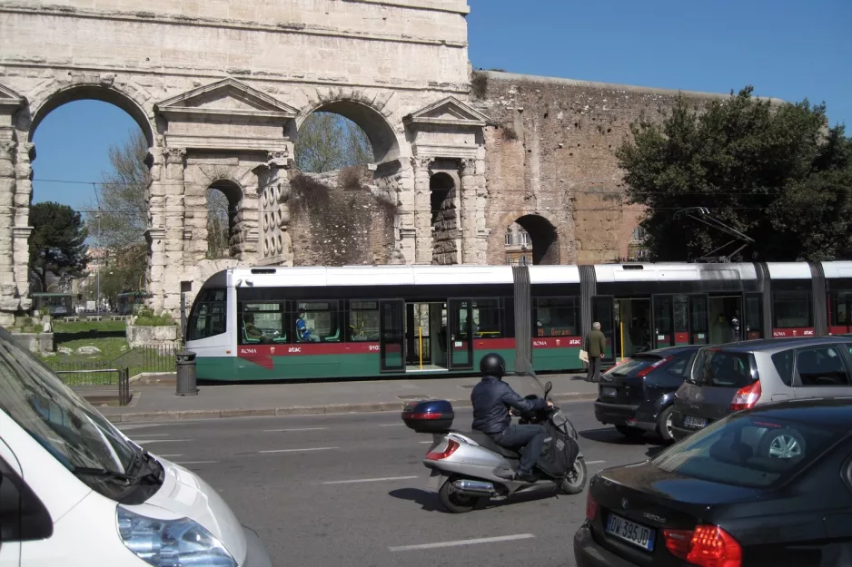 Rome tram line 19 with low-floor articulated tram 9103 at Gerani (2010)
