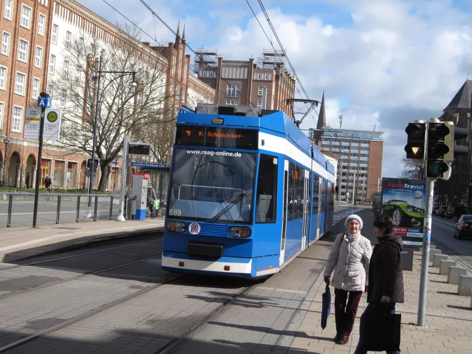 Rostock extra line 2 with low-floor articulated tram 689, the back Lange Str. (2015)