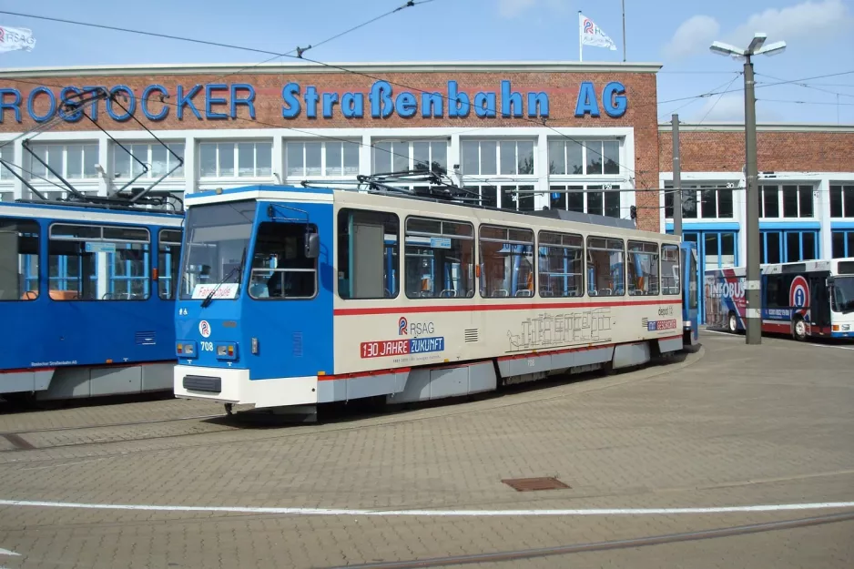 Rostock school tram 708 in front of the depot Hamburger Straße (2011)