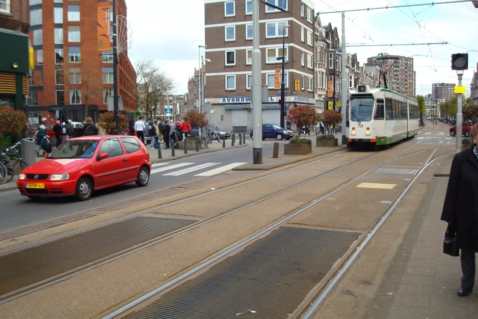 Rotterdam tram line 4 with articulated tram 726 close by Delfshaven (2010)