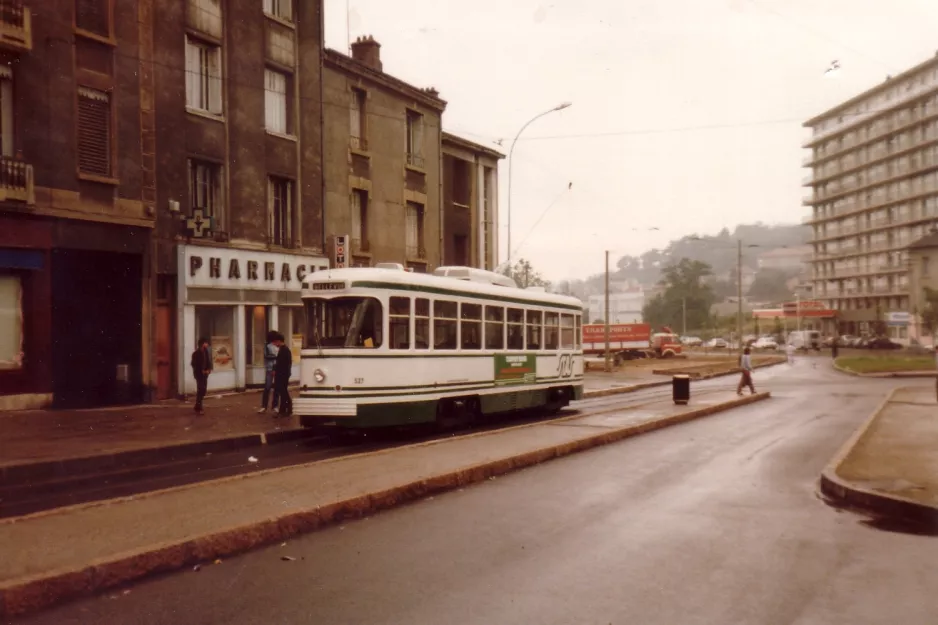 Saint-Étienne tram line T1 with railcar 527 at Terrasse (1981)