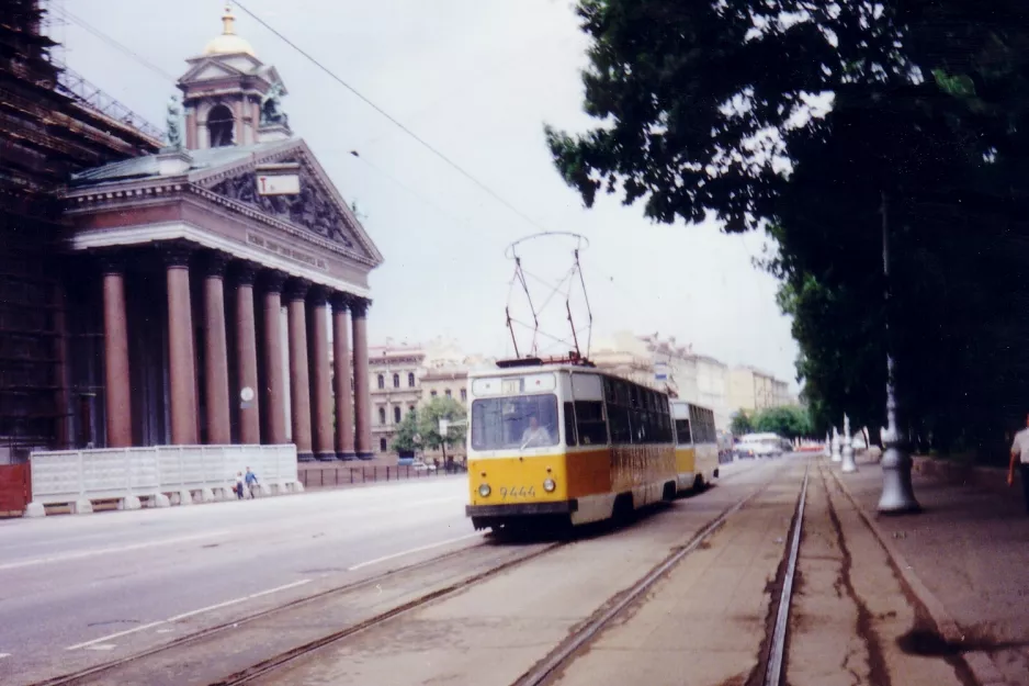 Saint Petersburg tram line 31 with railcar 9444 on Admiralteyskiy Prospekt (1992)