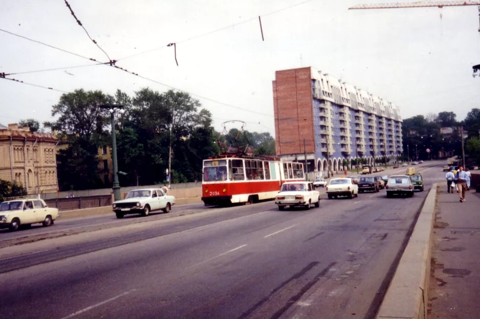 Saint Petersburg tram line 6 with articulated tram 2036 on Sampsoniyevskiy most (1992)