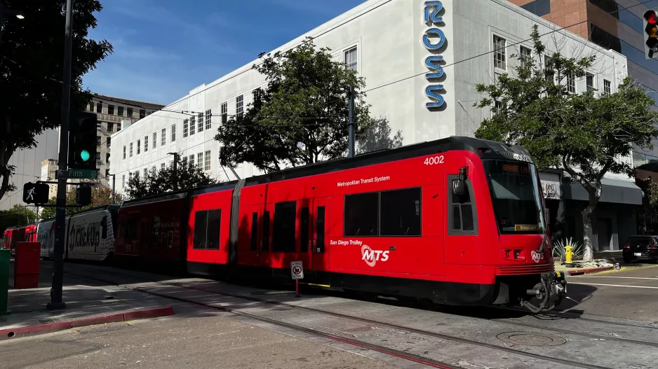 San Diego tram line Orange with articulated tram 4002 near 5th Ave (2022)