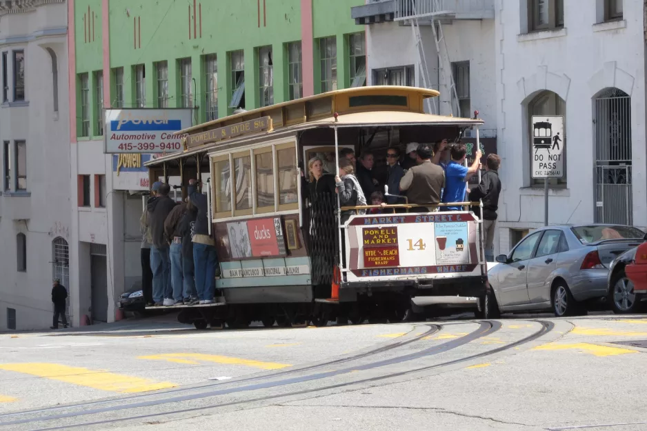 San Francisco cable car Powell-Hyde with cable car 14 on Jackson Street  (2010)