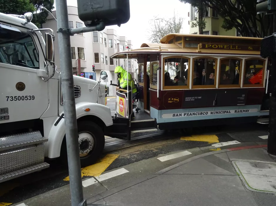 San Francisco cable car Powell-Hyde with cable car 28 in Hyde & Jackson (2023)