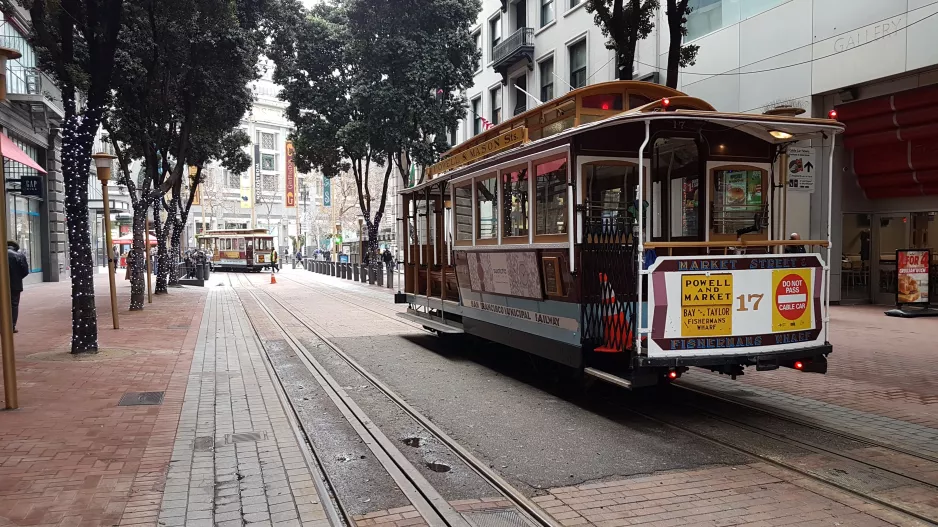 San Francisco cable car Powell-Mason with cable car 17 at Powell & Market (2019)