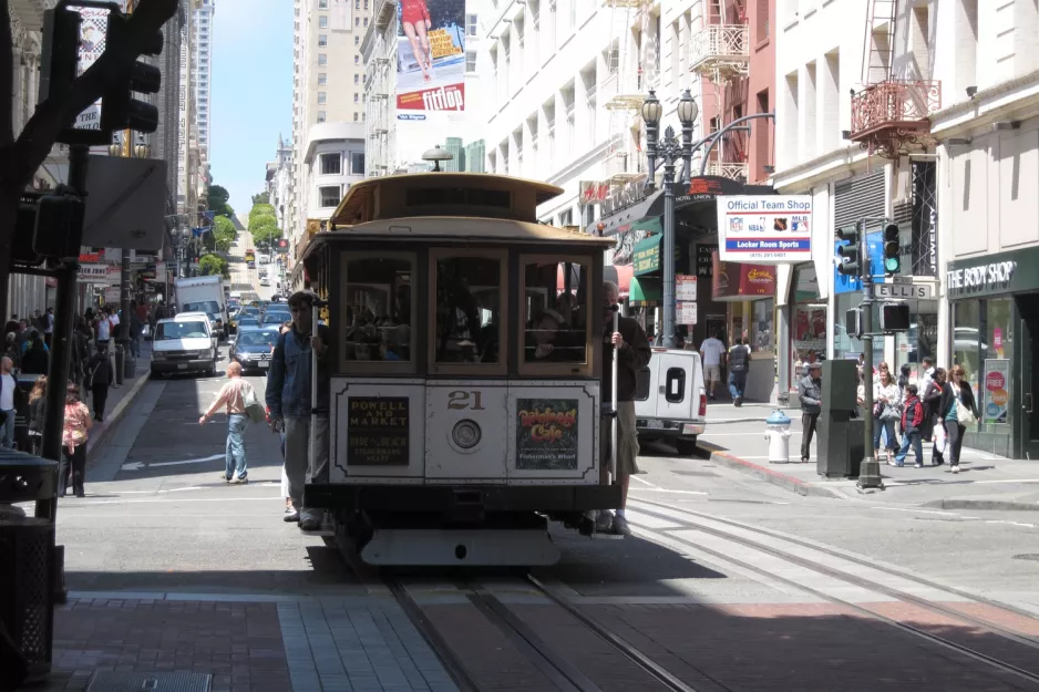 San Francisco cable car Powell-Mason with cable car 21 near Market & Powell (2010)