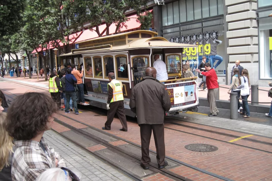 San Francisco cable car Powell-Mason with cable car 24 at Market & Powell (2010)