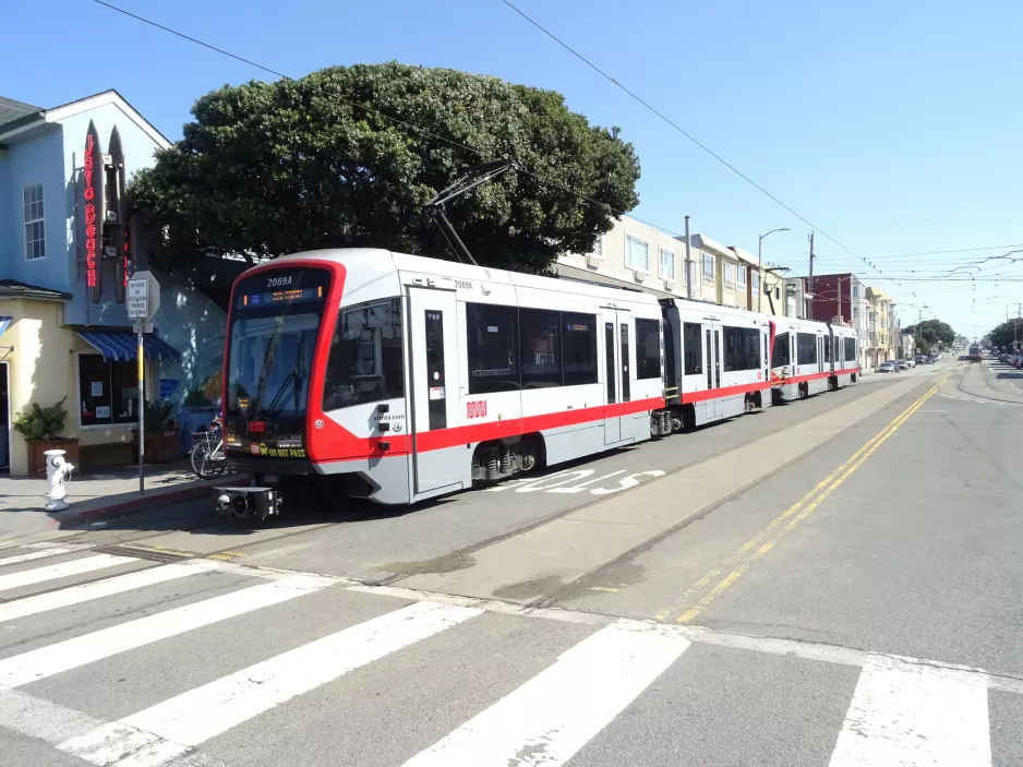 San Francisco tram line N Judah with articulated tram 2069 at Ocean Beach (2023)