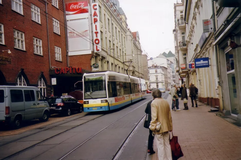 Schwerin tram line 1 with low-floor articulated tram 805 at Stadthaus (2006)