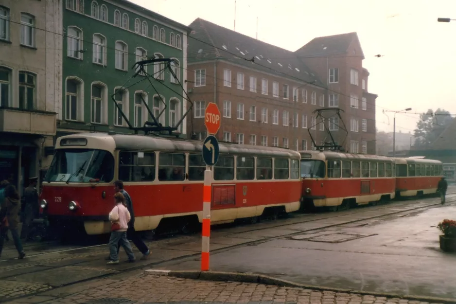 Schwerin tram line 2 with railcar 229 at Marienplatz (Leninplatz) (1987)