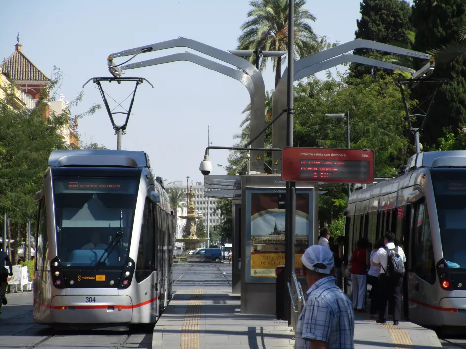 Seville tram line T1 with low-floor articulated tram 304 at Prado De San Sebastian (2017)