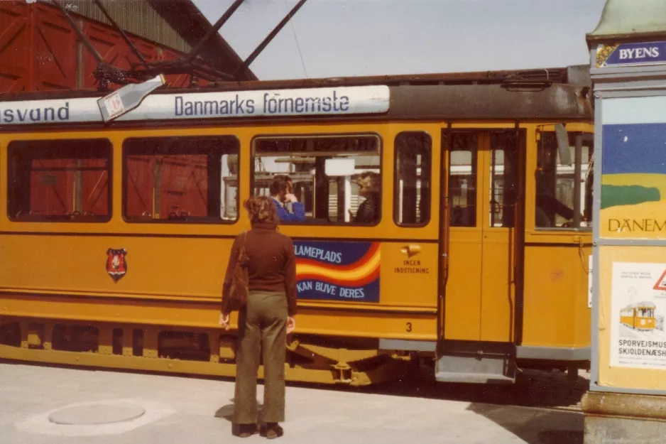 Skjoldenæsholm 1000 mm with railcar 3 at The tram museum (1979)