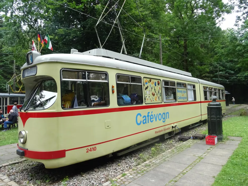 Skjoldenæsholm articulated tram 2410 at Eilers Eg (2023)