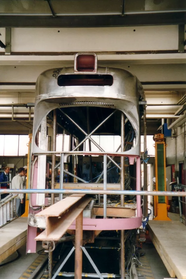 Skjoldenæsholm articulated tram 890 on Holbæk Privatbaner, front view (2003)