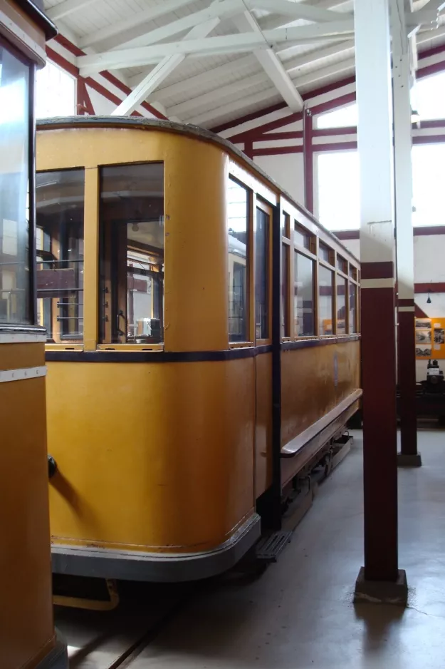 Skjoldenæsholm grinder car 60 inside Valby Gamle Remise (2009)