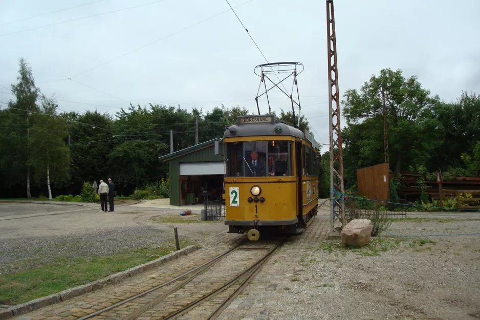 Skjoldenæsholm metre gauge with railcar 1 in front of The tram museum (2011)