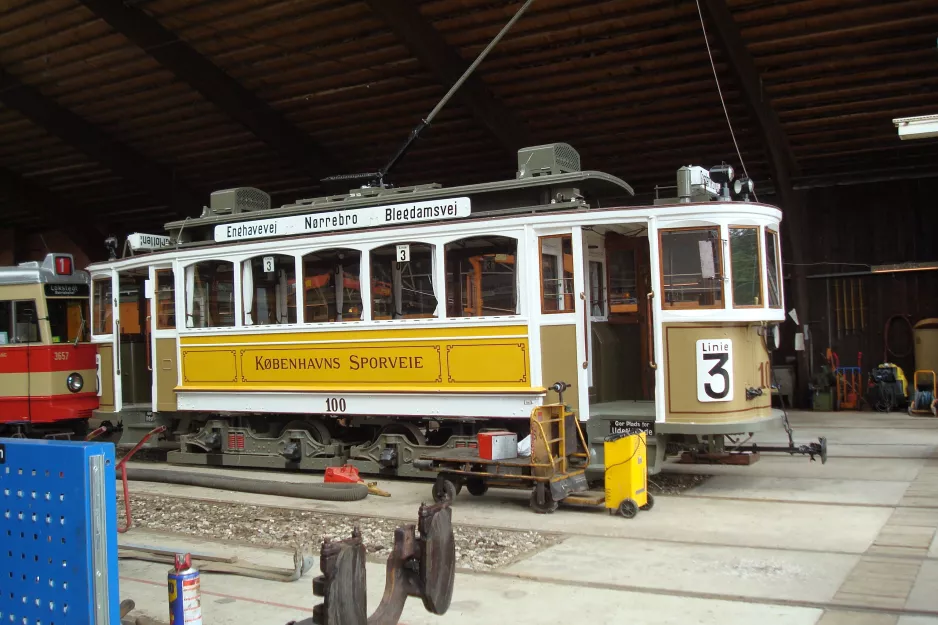 Skjoldenæsholm railcar 100 inside Remise 1 (2016)