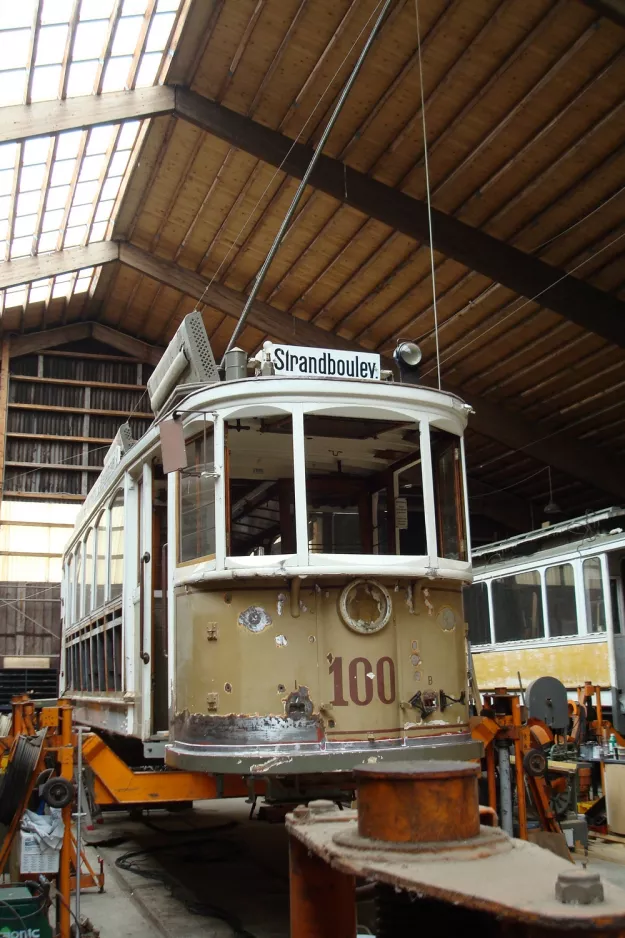 Skjoldenæsholm railcar 100 on The tram museum (2011)