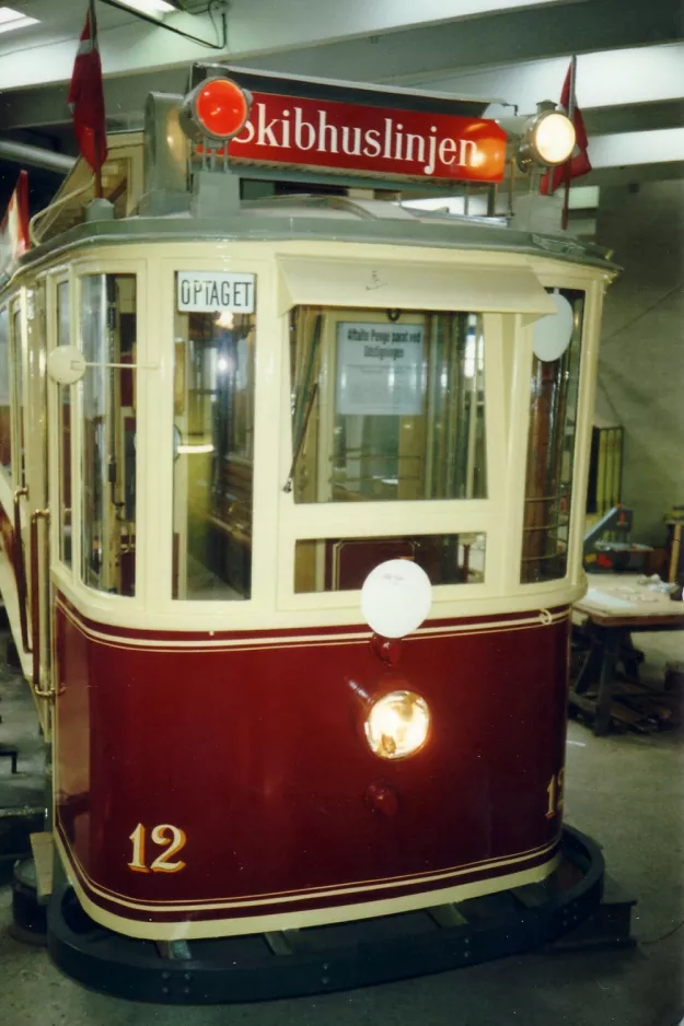 Skjoldenæsholm railcar 12 by Billedskærervej 13 (1992)