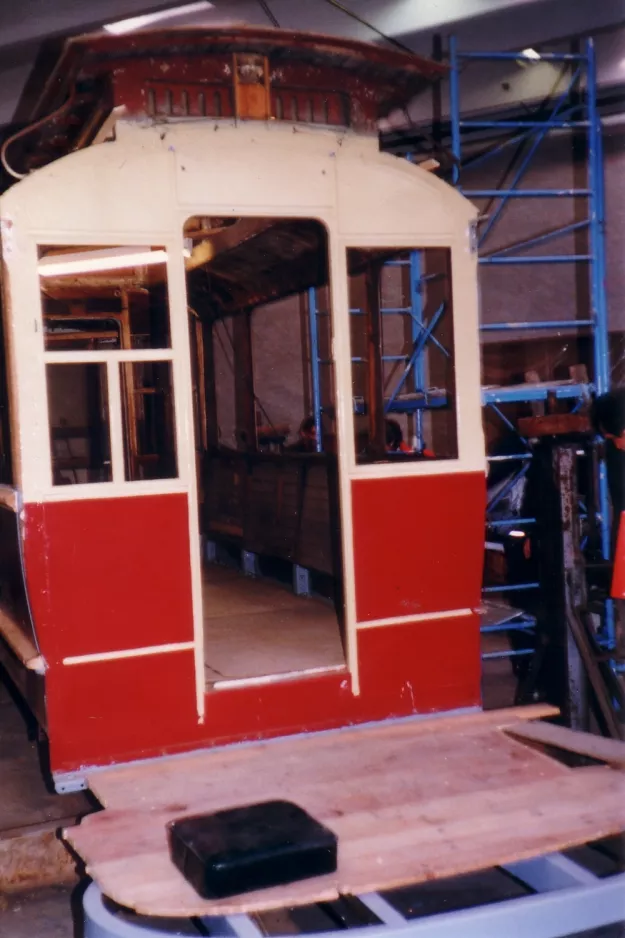 Skjoldenæsholm railcar 12 during restoration Odense (1989)