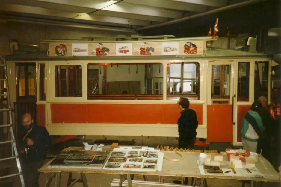 Skjoldenæsholm railcar 12 during restoration Odense, 1990-03-24 (1990)