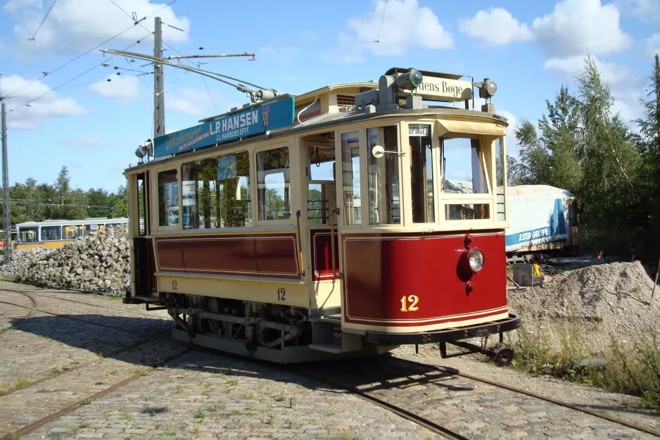 Skjoldenæsholm railcar 12 in front of the depot Valby Gamle Remise (2008)