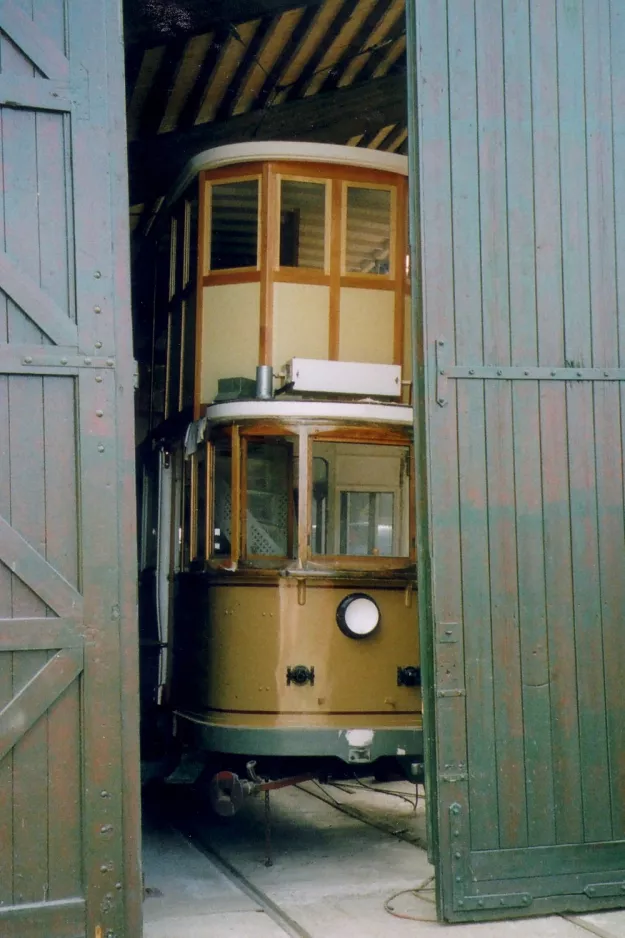 Skjoldenæsholm railcar 22 during restoration The tram museum (2005)