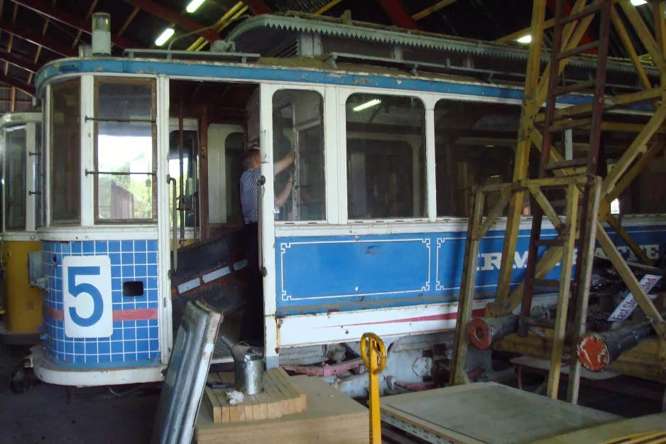 Skjoldenæsholm railcar 257 inside Dyssegaarden (2014)