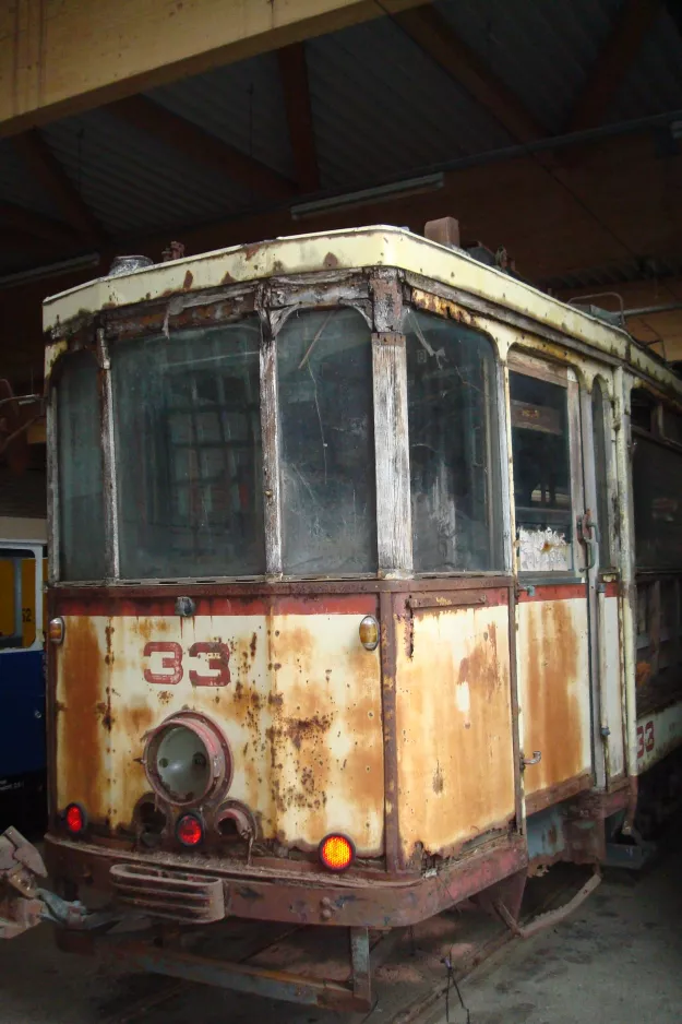 Skjoldenæsholm railcar 33 inside Depot Zoitzbergstr.  front view (2014)