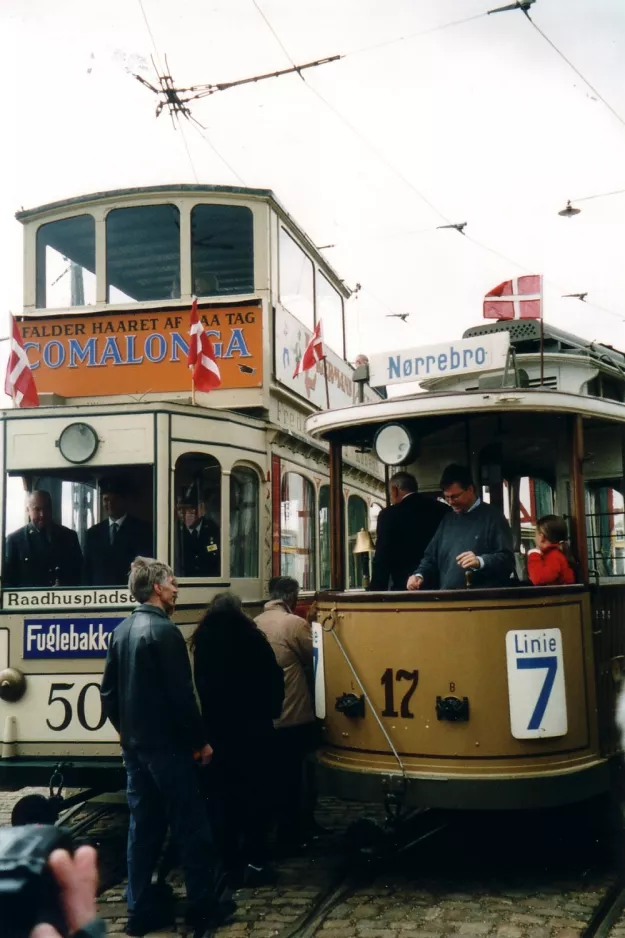 Skjoldenæsholm railcar 50 in front of Valby Gamle Remise (2004)