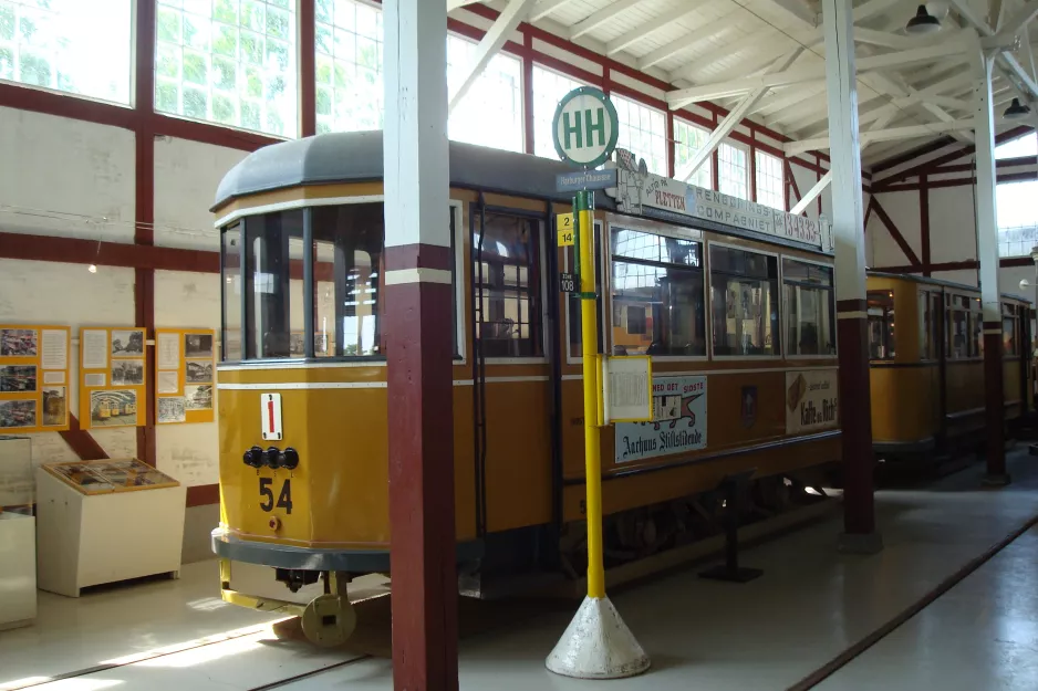 Skjoldenæsholm sidecar 54 inside Valby Gamle Remise (2014)