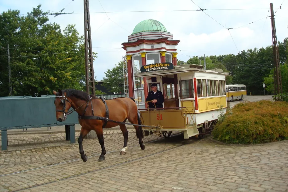 Skjoldenæsholm standard gauge with horse-drawn tram 51 "Hønen" in front of The tram museum (2013)