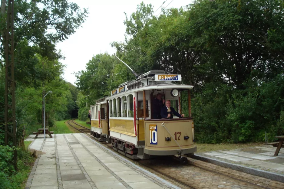 Skjoldenæsholm standard gauge with railcar 17 at Flemmingsminde (2011)