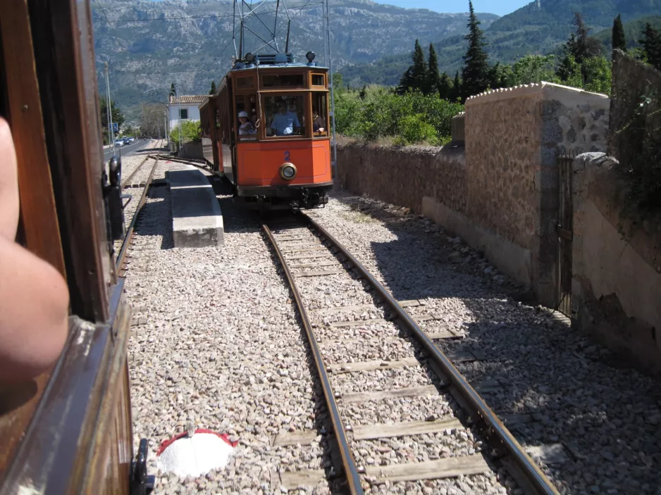 Sóller tram line with railcar 2 at Es Control (2013)