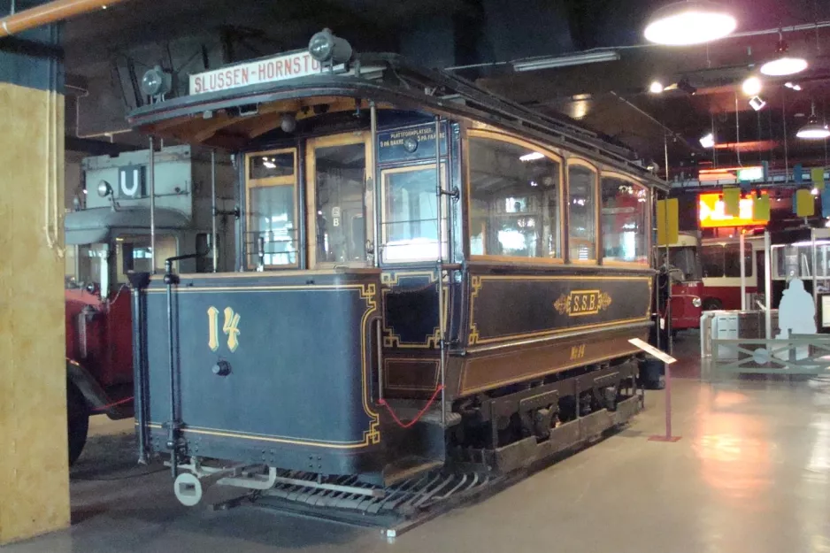 Stockholm railcar 14 on Tegelviksgatan 22 (2009)