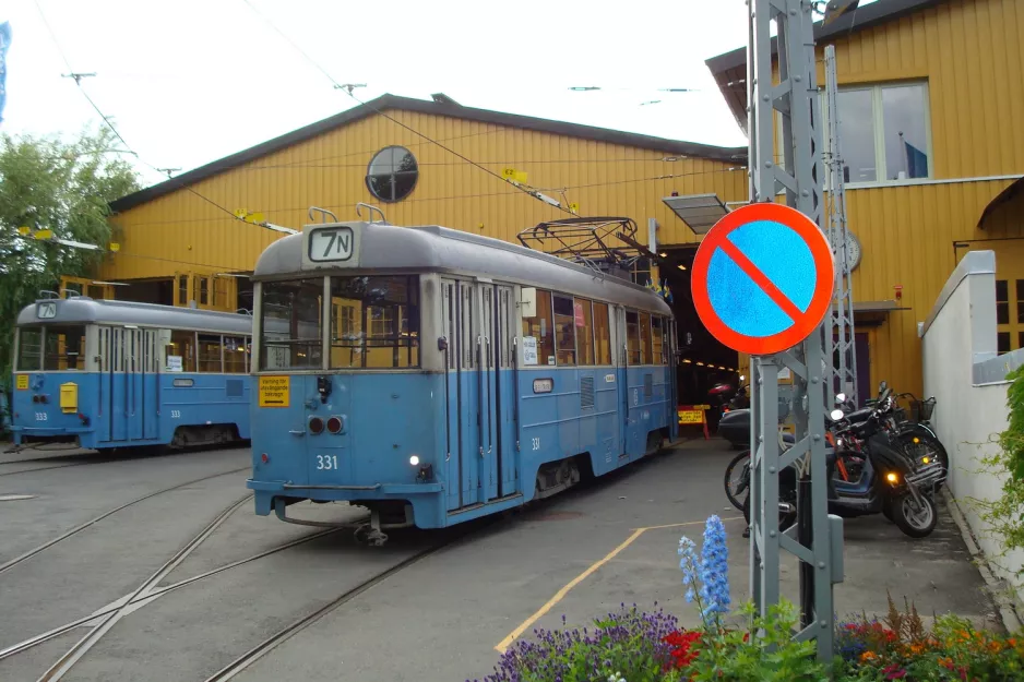 Stockholm railcar 333 in front of the depot Alkärrshallen (2012)