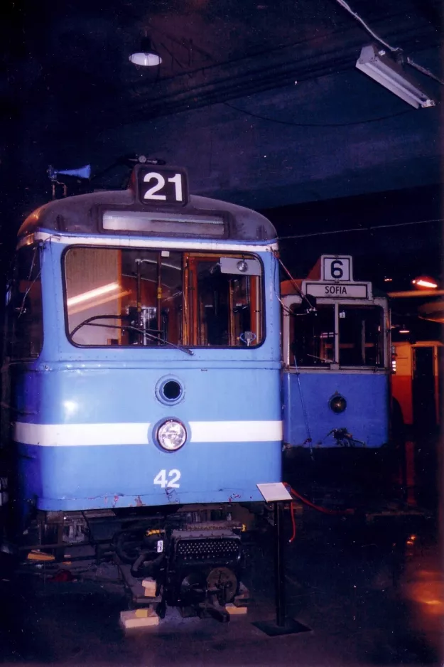 Stockholm railcar 42 on Spårvägsmuseet, Tegelviksgatan (2005)
