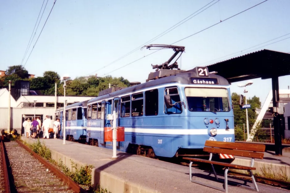 Stockholm tram line 21 Lidingöbanan with railcar 317 at Ropsten (1992)